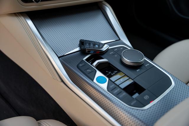 BMW i4, foto 11
