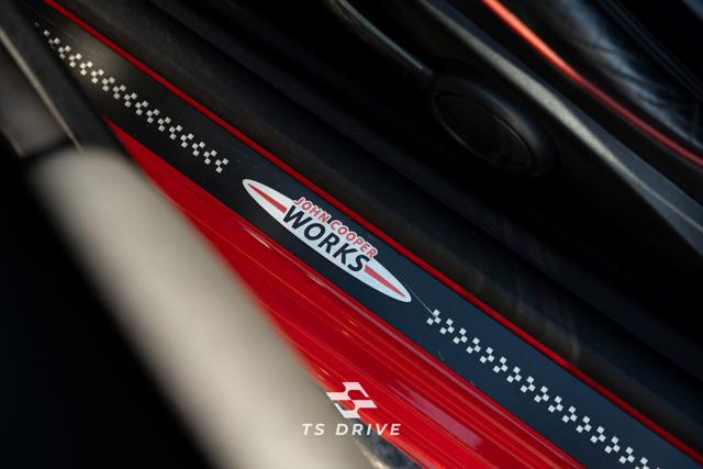 MINI JCW R56: um pequeno desportivo a ganhar valor