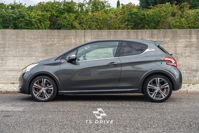 Peugeot 208 GTi (cinzento), foto 3