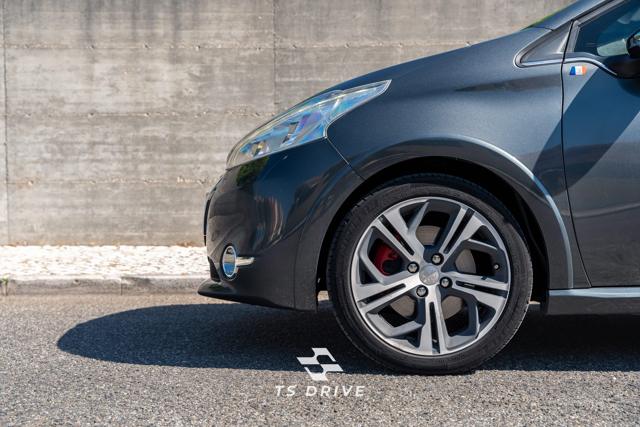 Peugeot 208 GTi (cinzento), foto 6