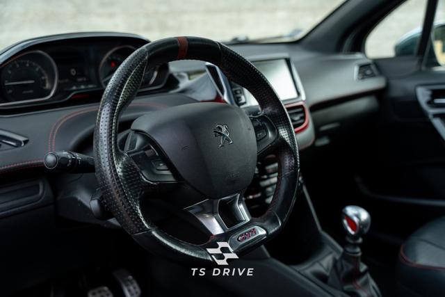 Peugeot 208 GTi (cinzento), foto 12