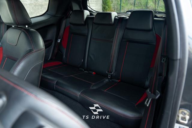 Peugeot 208 GTi (cinzento), foto 20