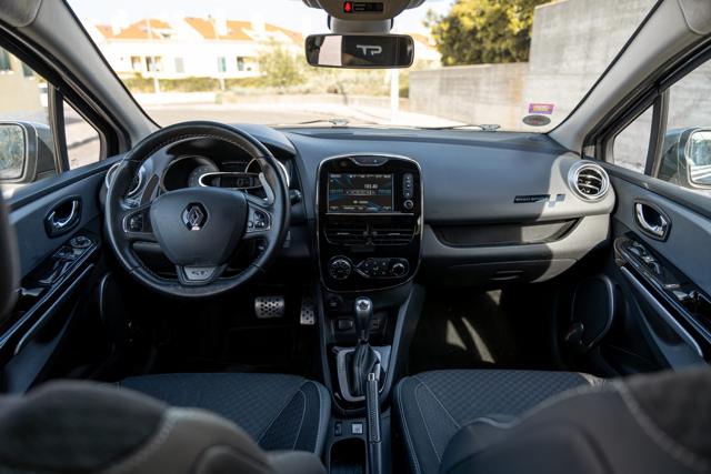 Utilitário usado: Clio, i20 ou 208?