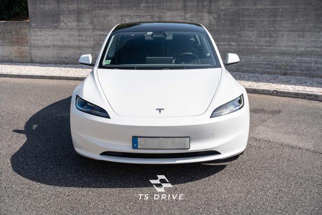 Tesla Model 3, foto 2