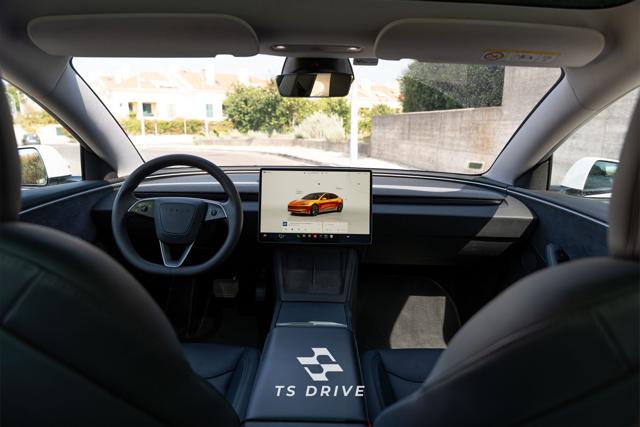 Tesla Model 3, foto 7