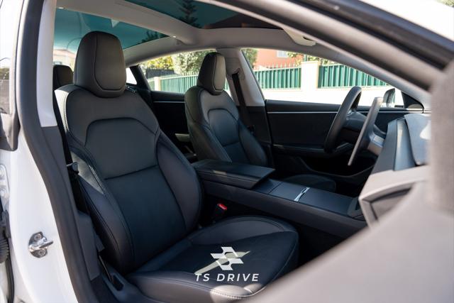 Tesla Model 3, foto 8